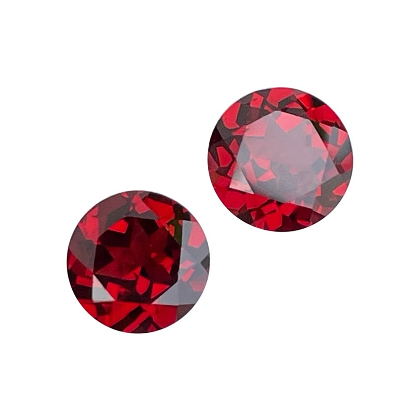 Imperial Bright Red Garnet Gemstone Sparkling Loose Garnet For Earrings 4.45 CTS For Sale