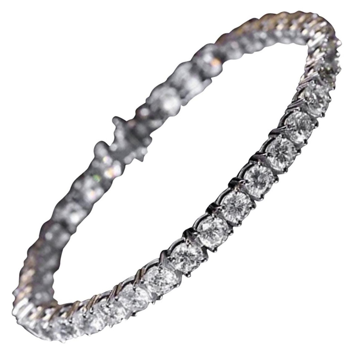 9 Carat Natural Earth Mined Round Diamond Tennis Tennis Bracelet For Sale