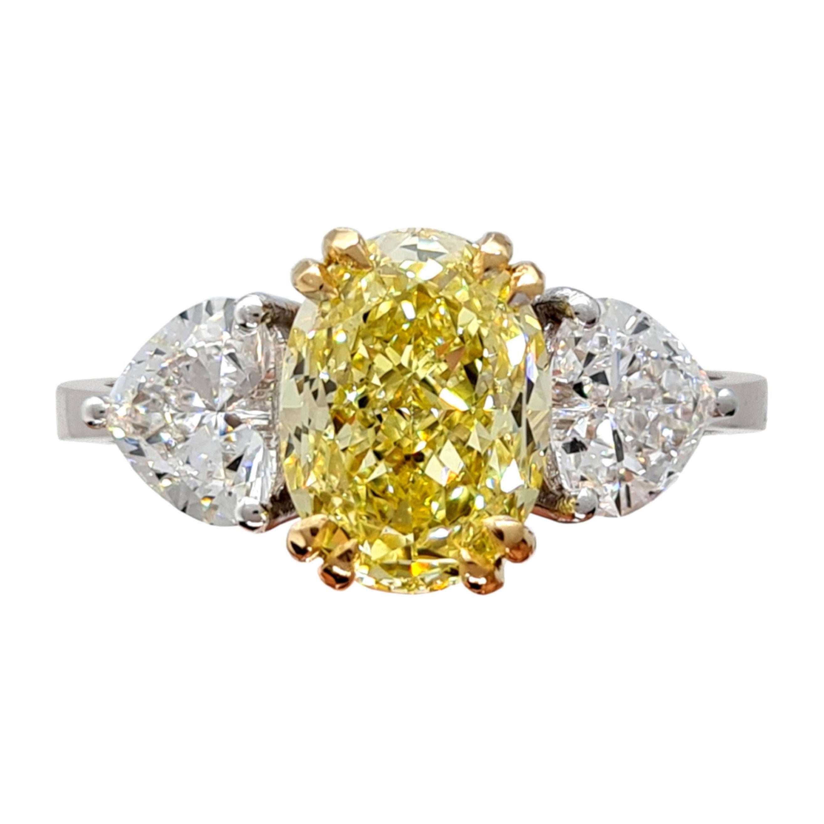 GIA Certified 2.5 Carat Fancy Yellow Oval Diamond 18k Gold Ring For Sale