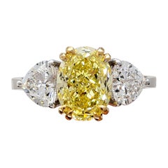 Bague à diamant ovale jaune de fantaisie de 3,05 carats certifiée par le GIA (Internally Flawless)