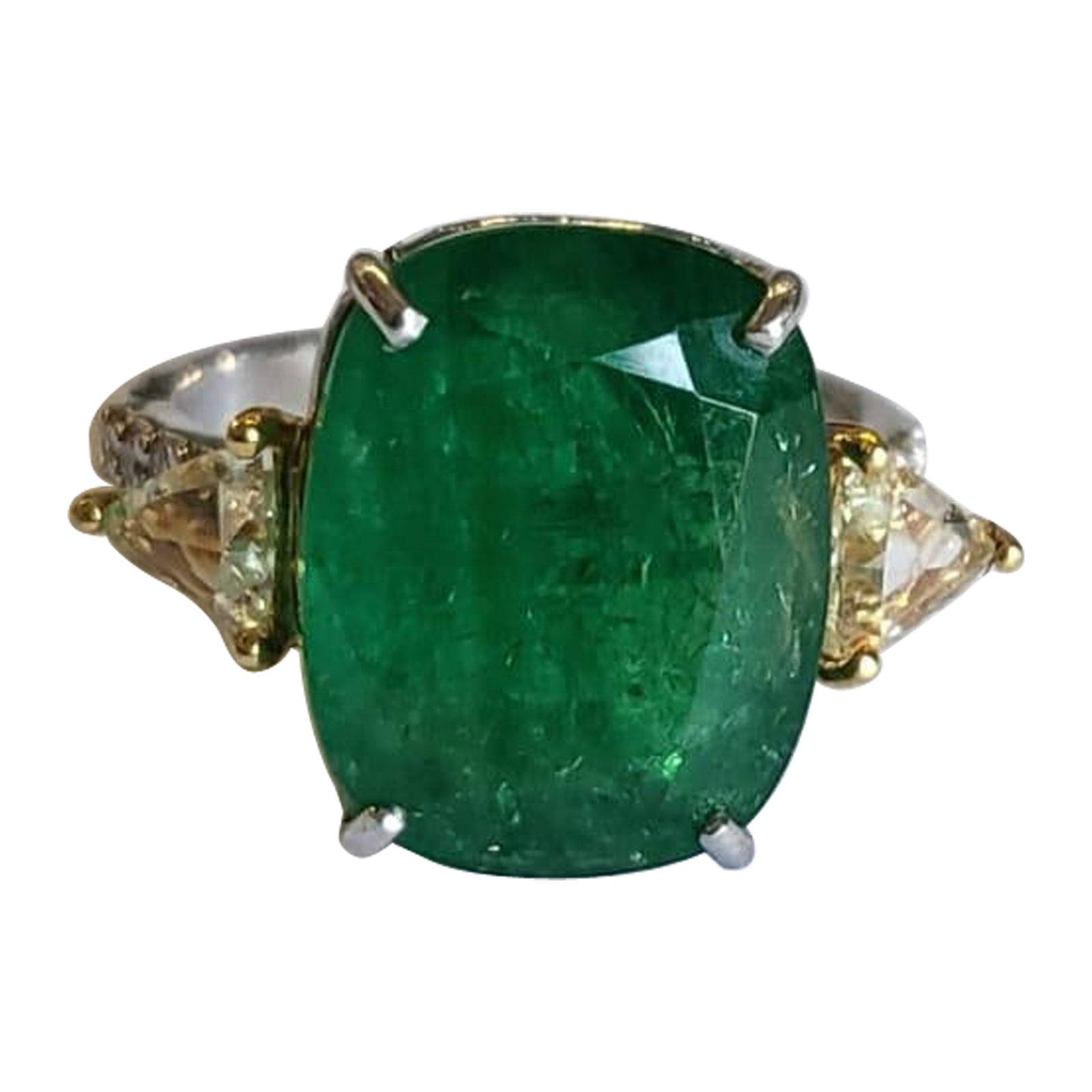 Set in 18K Gold 10.85 carats Zambian Emerald & Rose Cut Diamonds Engagement Ring