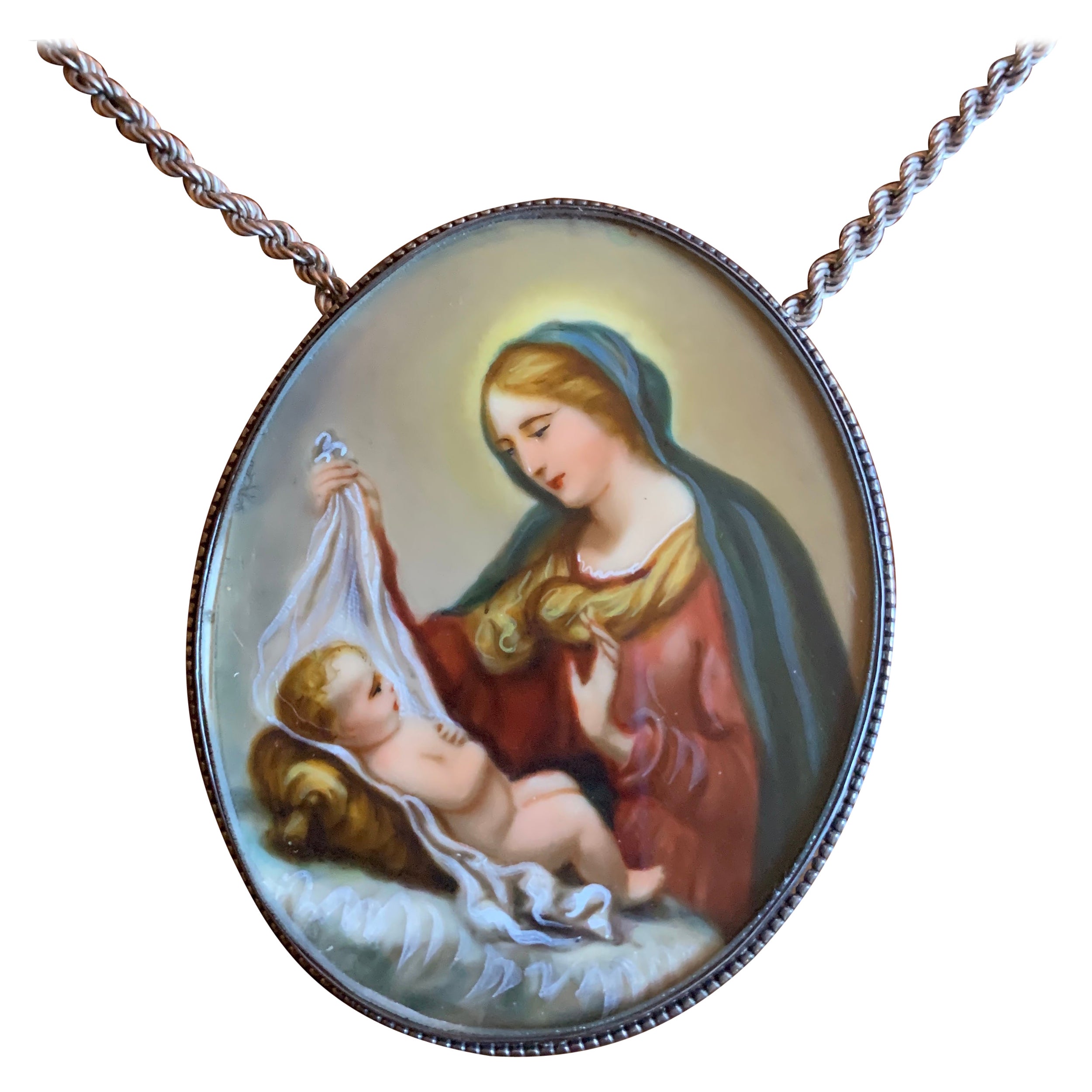 Handbemalte Madonna und Kind Porträt-Miniatur-Halskette aus Sterlingsilber im Angebot