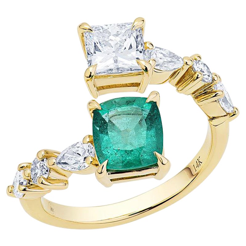 For Sale:  14K Yellow Gold Cushion Cut Emerald and Princess Cut Diamond Center