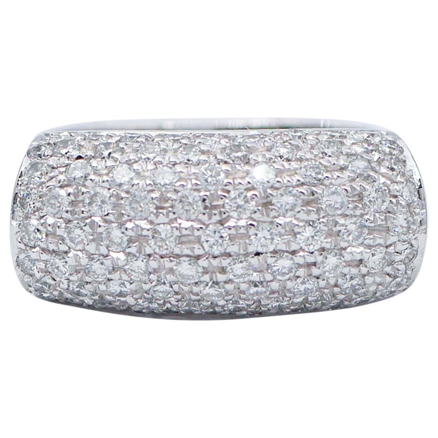 Bague en or blanc 18 carats et diamants en vente