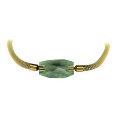 Améthyste verte (Praseolite) (11,2 grammes) avec collier en acier plaqué or