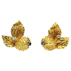 Vintage Tiffany & Co. Boucles d'oreilles feuilles botaniques en or 18 carats, saphir et diamant