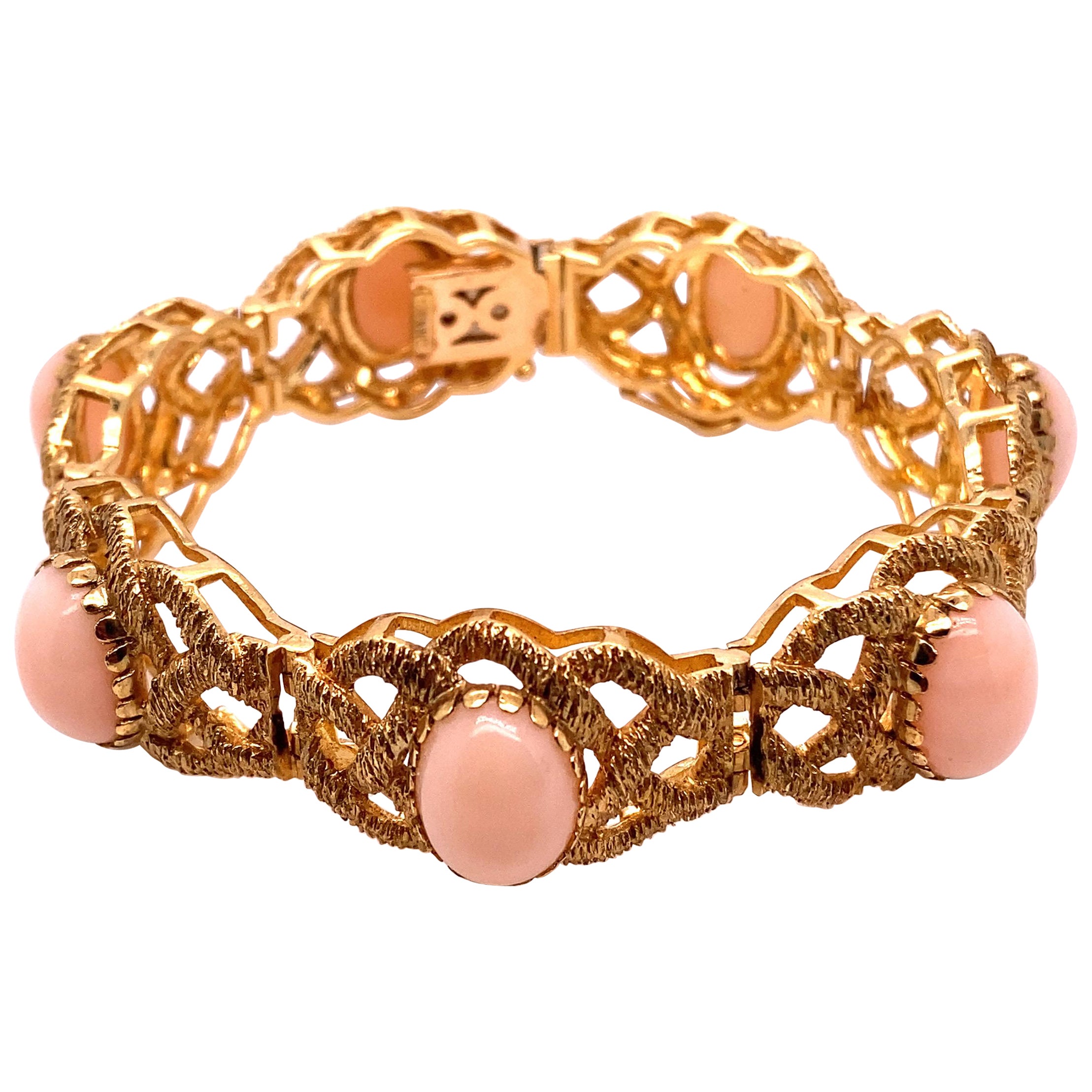 Vintage 18k Yellow Gold Wide Bracelet with Oval Pink Coral Gemstones For Sale