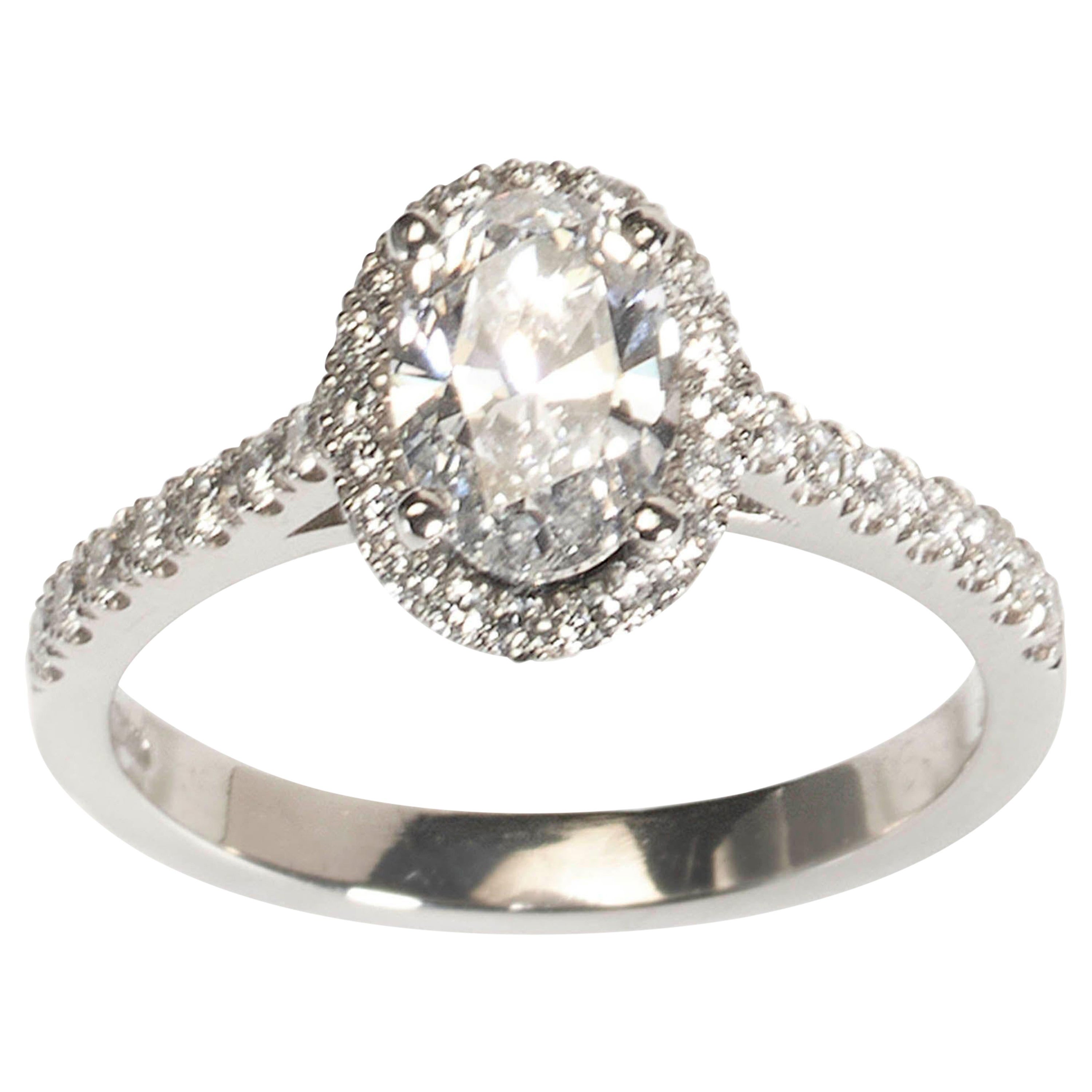 Ovaler Diamant Micro Pavé Halo Platin Ring, 1,00 Karat D VS2 im Angebot