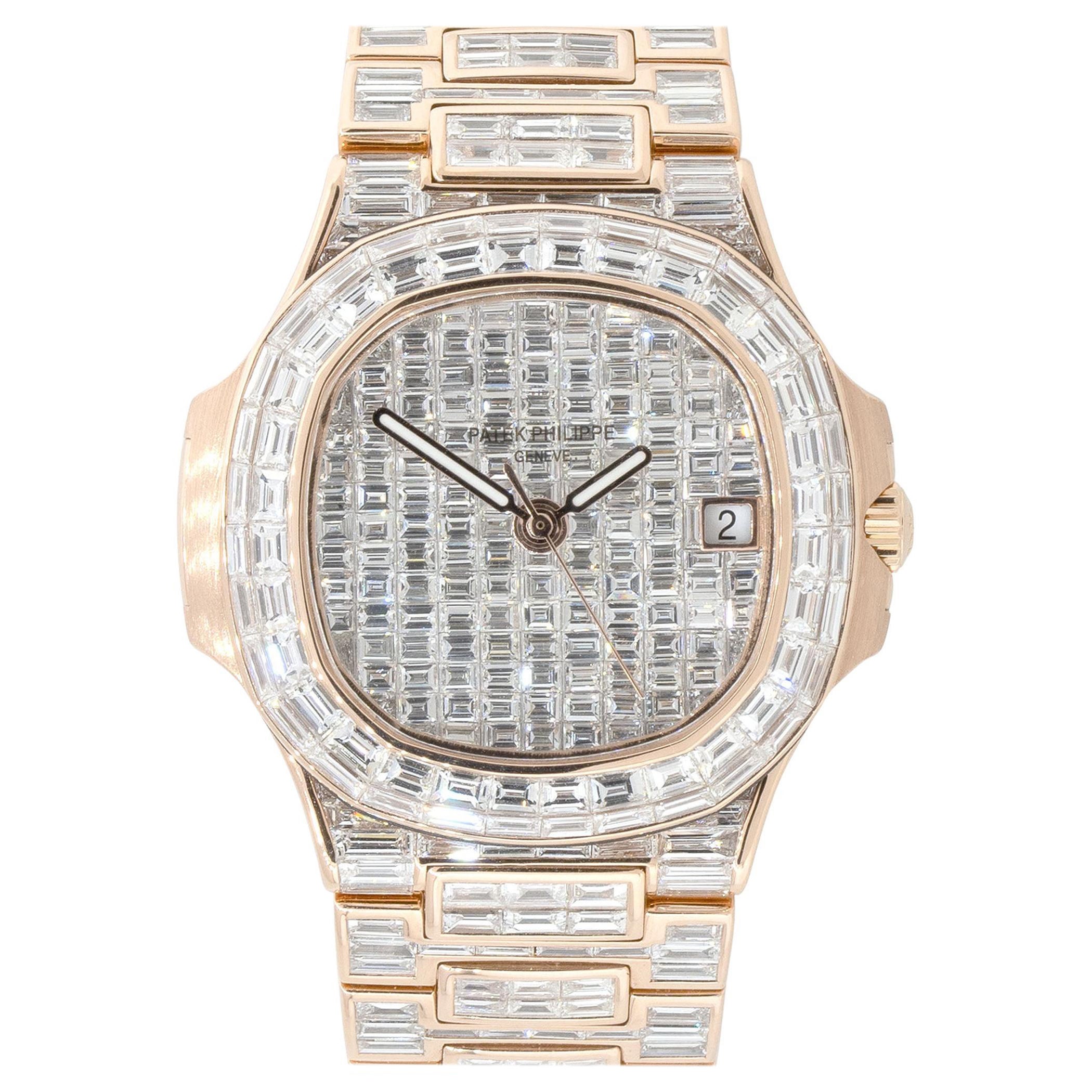 Patek Philippe Montre Nautilus en or rose 18 carats avec diamants baguettes, en stock