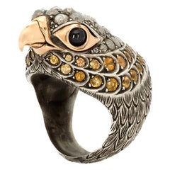 Taru Jewelry Bague Falcon en or rose et argent avec diamants et saphirs