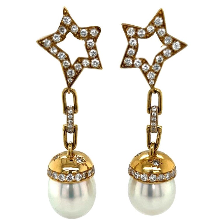 Weiße Südsee-Tropfen-Perlen-Ohrringe aus 18 Karat Gelbgold mit weißen Diamanten im Angebot