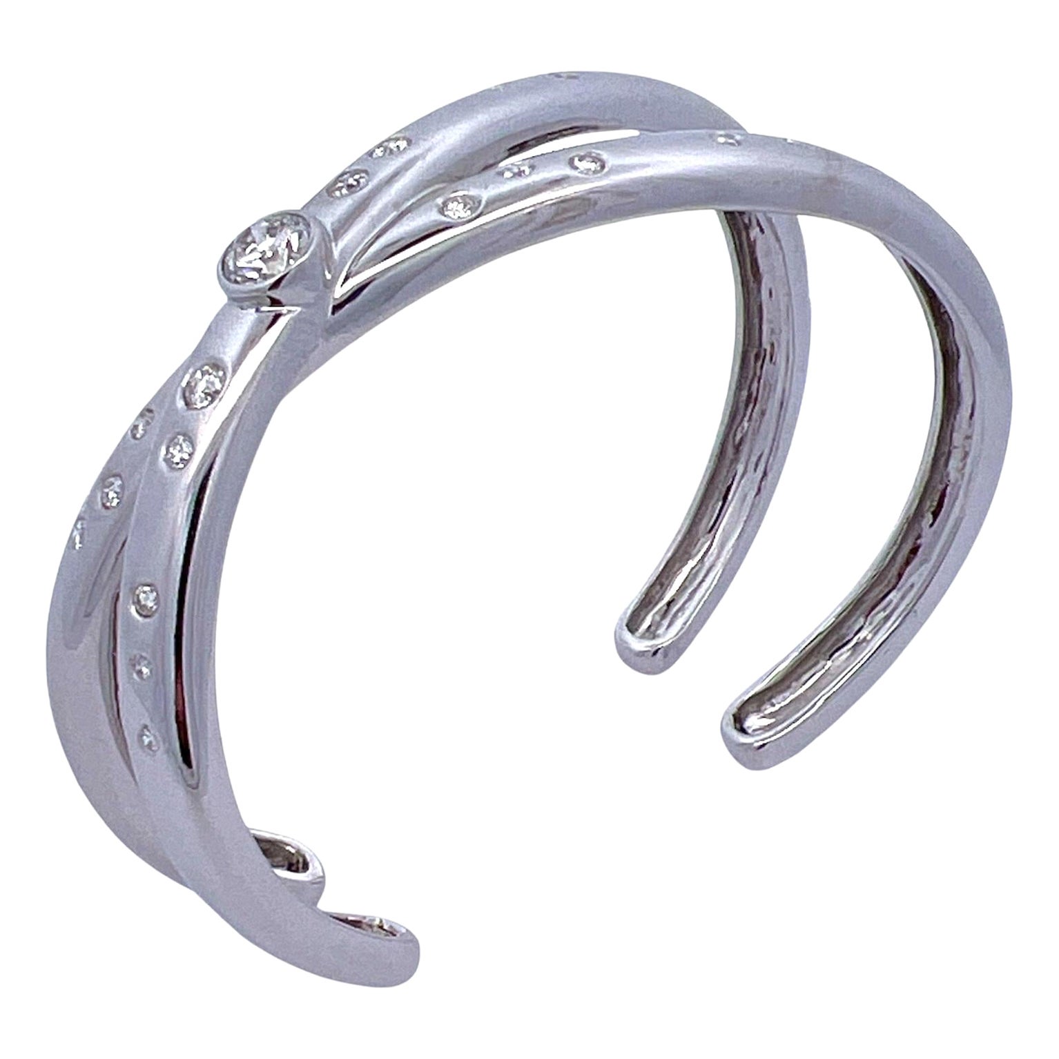 Modern Round Brilliant Diamond 18 Karat White Gold Open X Cuff Bangle Bracelet For Sale