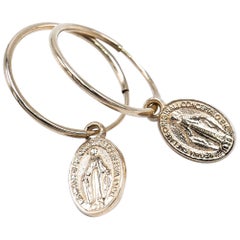 Boucles d'oreilles à pendentifs en or Virgin Mary Hoop Mother Mary J Dauphin