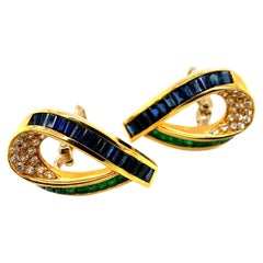 Charles Krypell, boucles d'oreilles en or jaune 18 carats avec saphir bleu, émeraudes et diamants