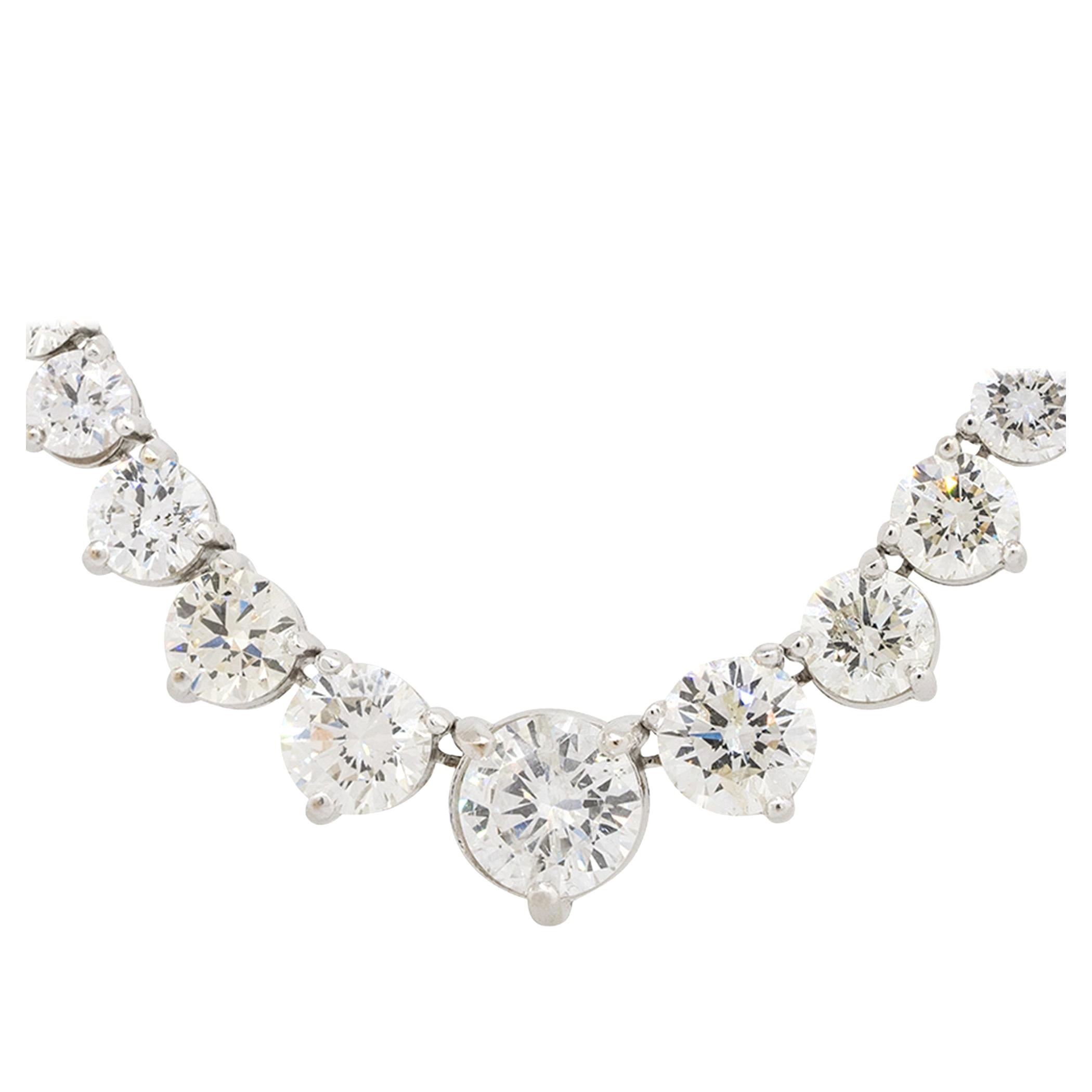 22 Karat abgestufte Diamant-Tennis-Halskette aus 18 Karat, auf Lager