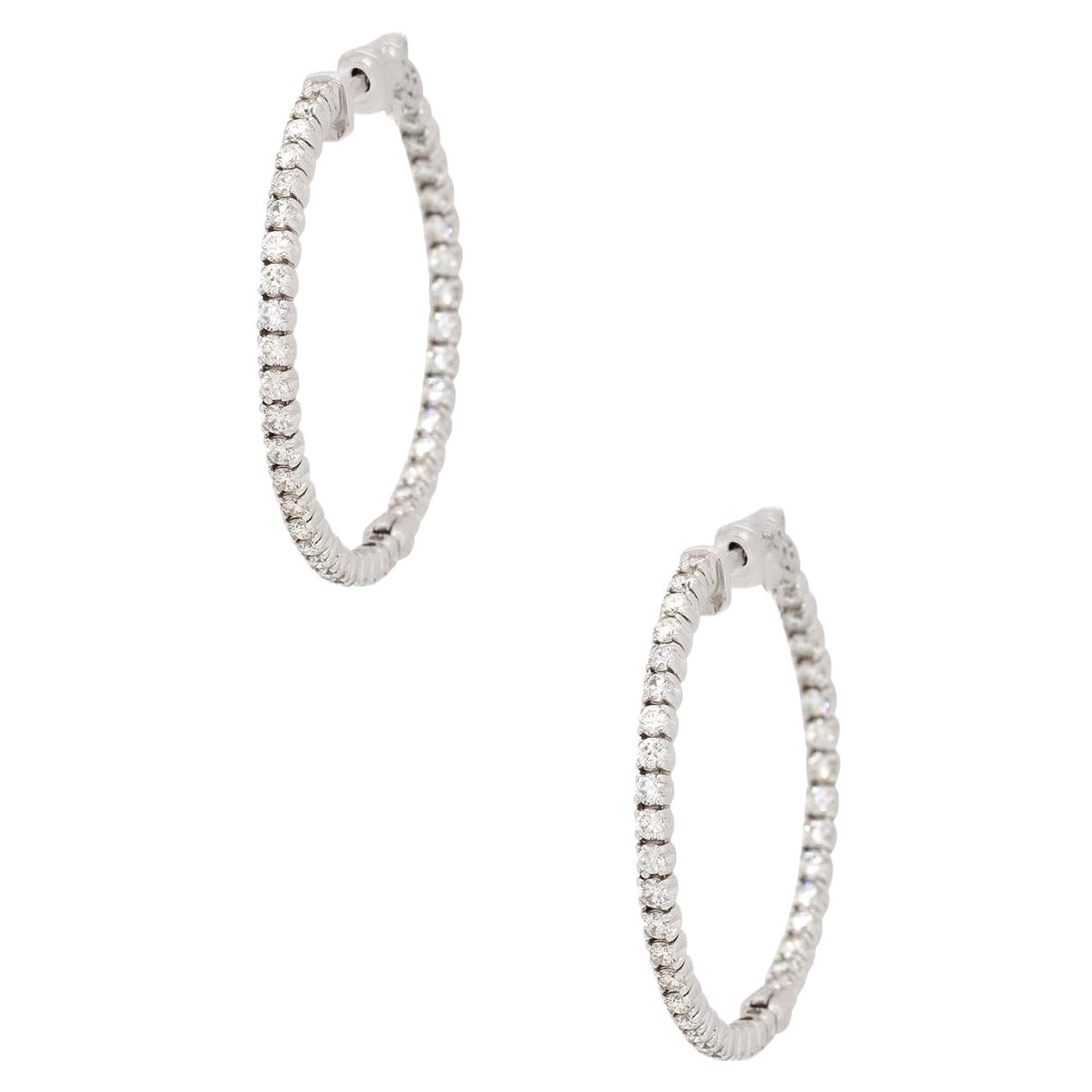 Boucles d'oreilles avec diamants ronds de 2 Carat Inside Out 14 Karat En stock en vente