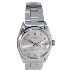 Rolex Oyster Perpetual in acciaio con data e quadrante argentato originale di fabbrica degli anni '60