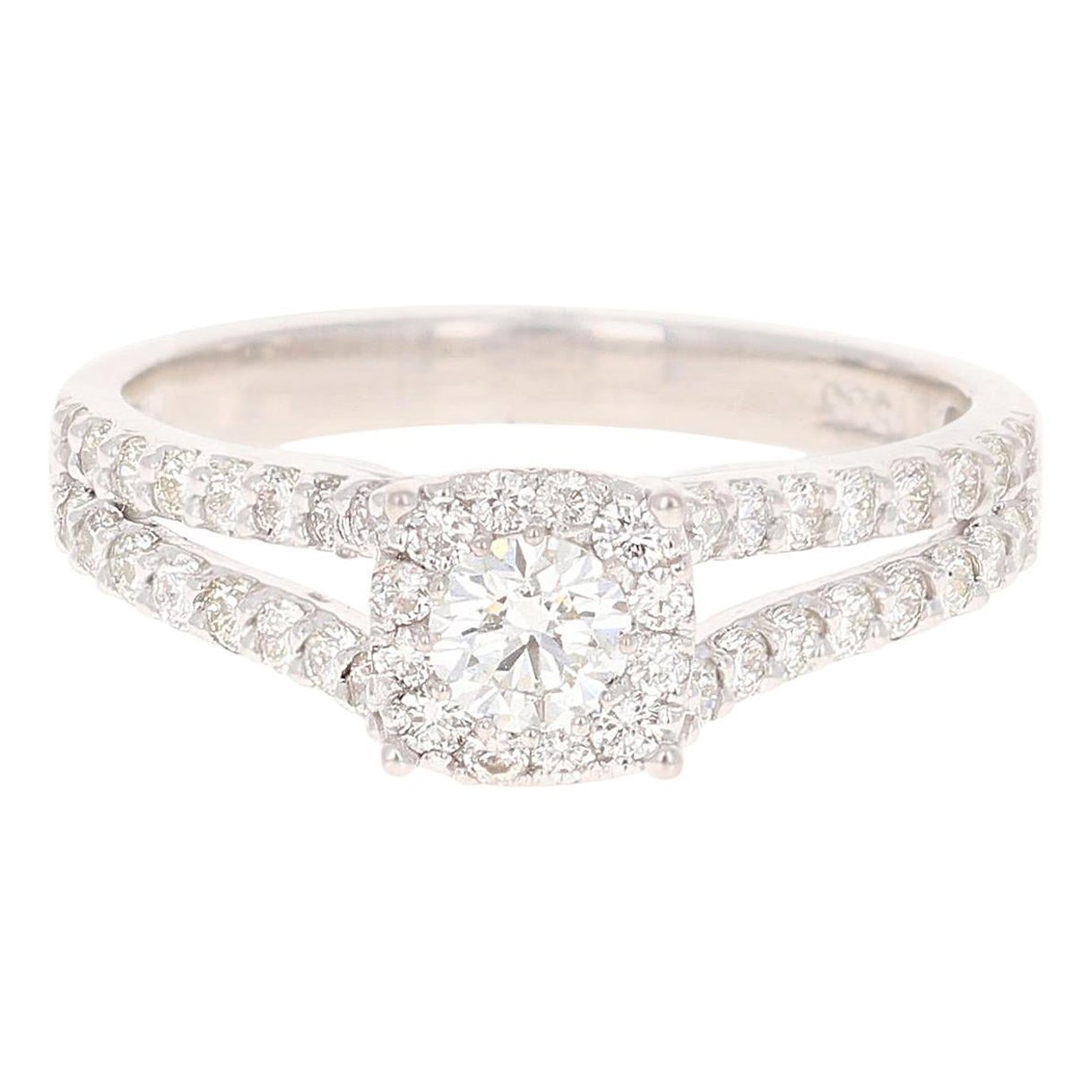 0.95 Carat Diamond White Gold Engagement Ring For Sale