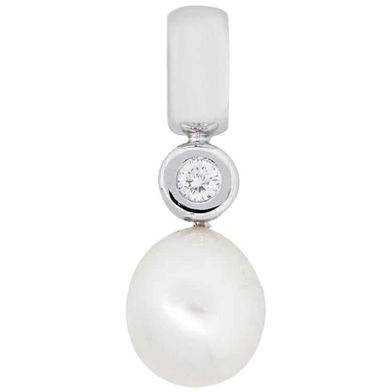 Pearl and Diamond Drop Pendant For Sale