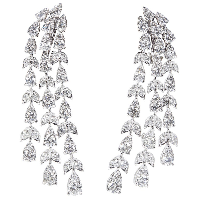 Classic Diamond Drop Earrings For Sale