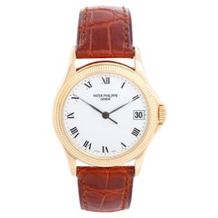 Patek Philippe Montre Calatrava en or jaune 18 carats pour hommes 5117 J (ou 5117J)
