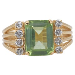 18 Karat Gelbgold Vintage-Ring im Vintage-Stil mit 2,24 Gesamtkarat natürlichem Peridot & Diamanten