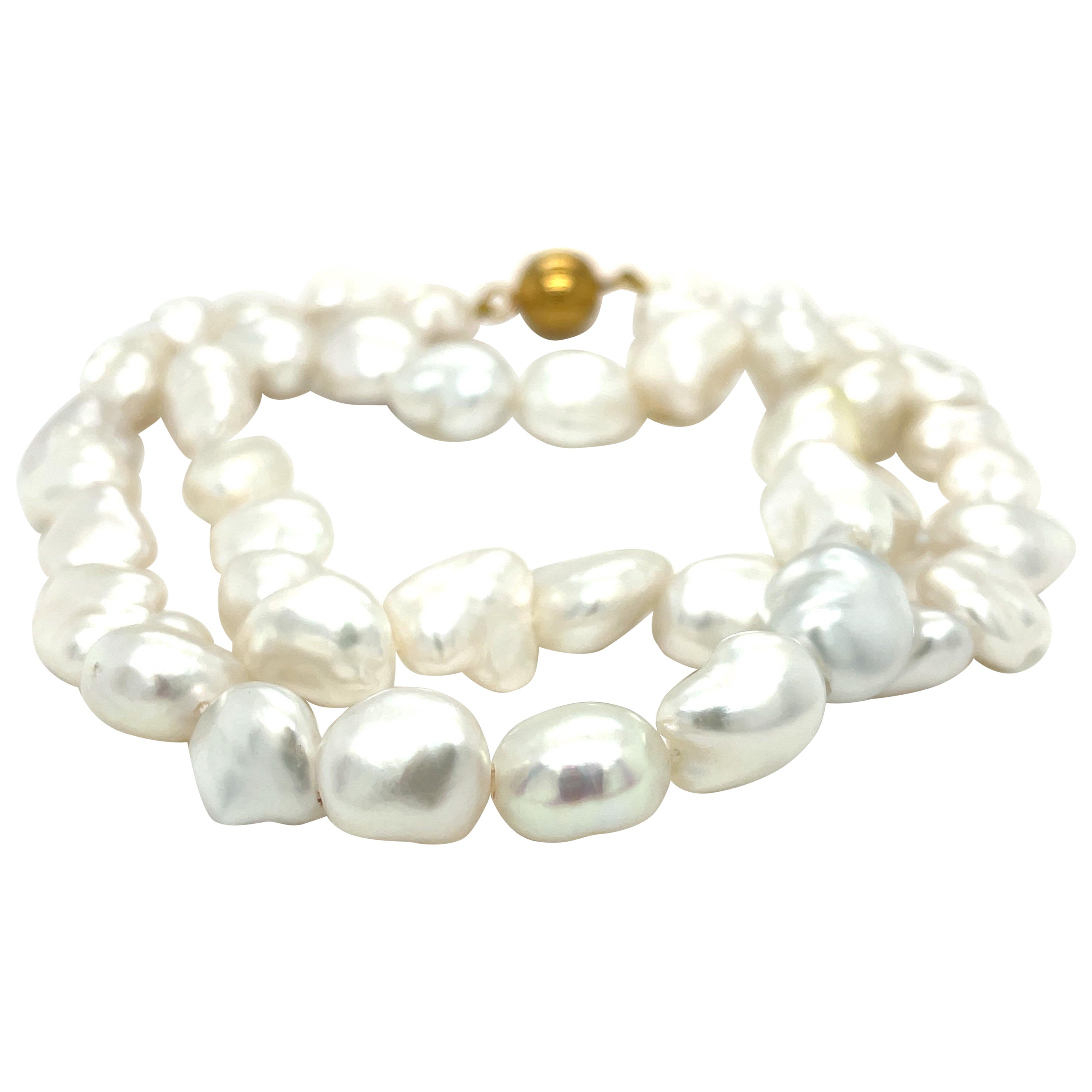 Cream Keshi Pearl Necklace with Yellow Gold Plated Magnetic Ball Clasp For Sale