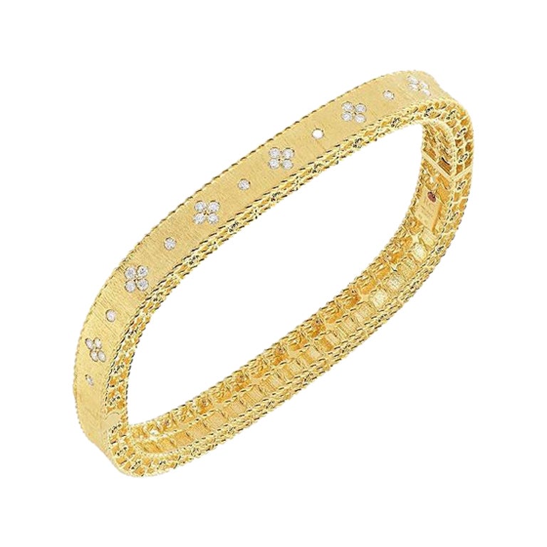 Roberto Coin Bracelet jonc en or blanc avec fleur de princesse et diamants  pour femmes 7771211AWBAX En vente sur 1stDibs