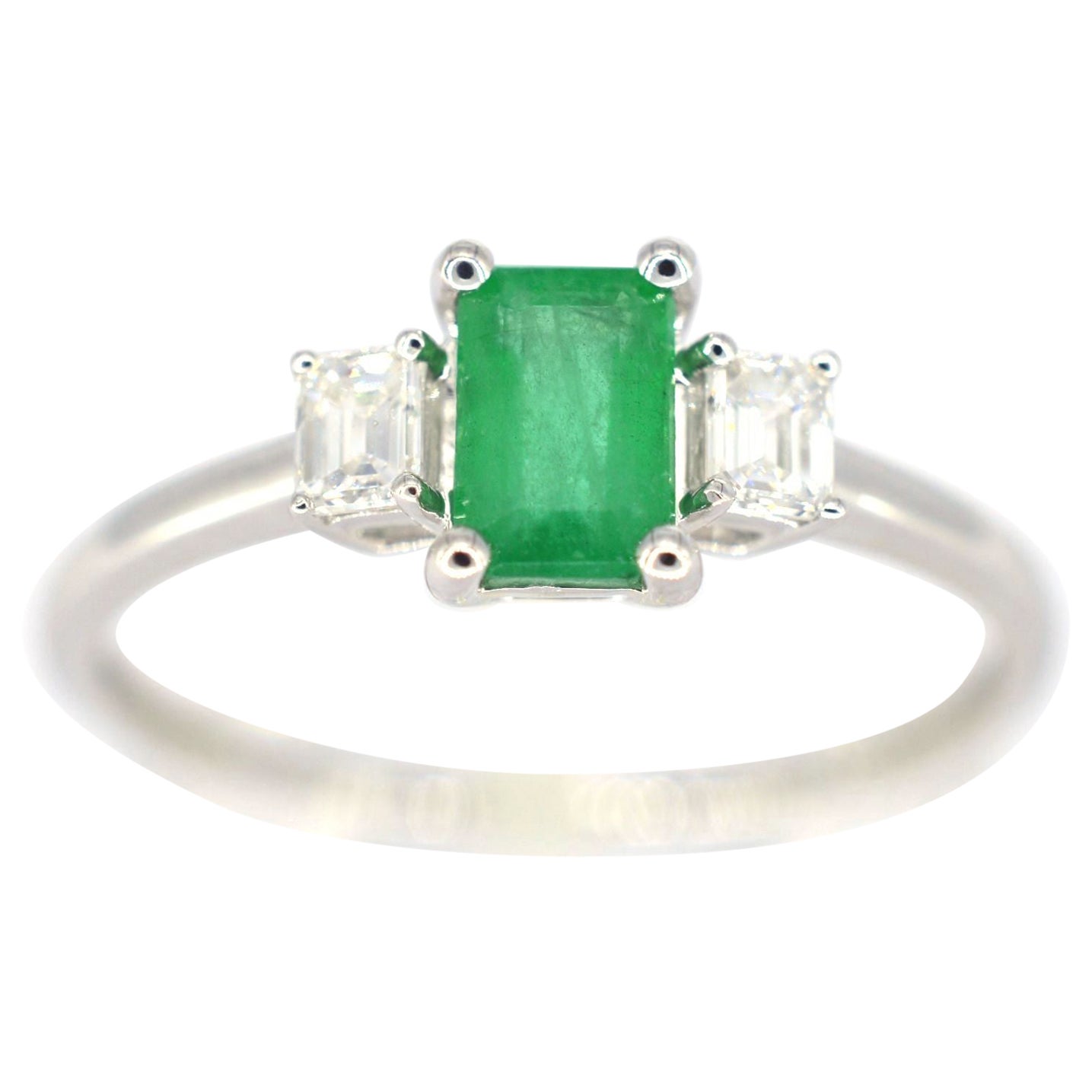 White Gold Trinity Ring with Diamonds and Emerald For Sale
