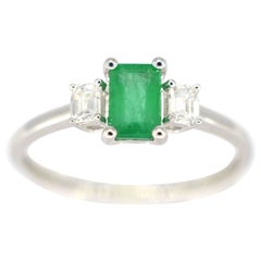 White Gold Trinity Ring with Diamonds and Emerald