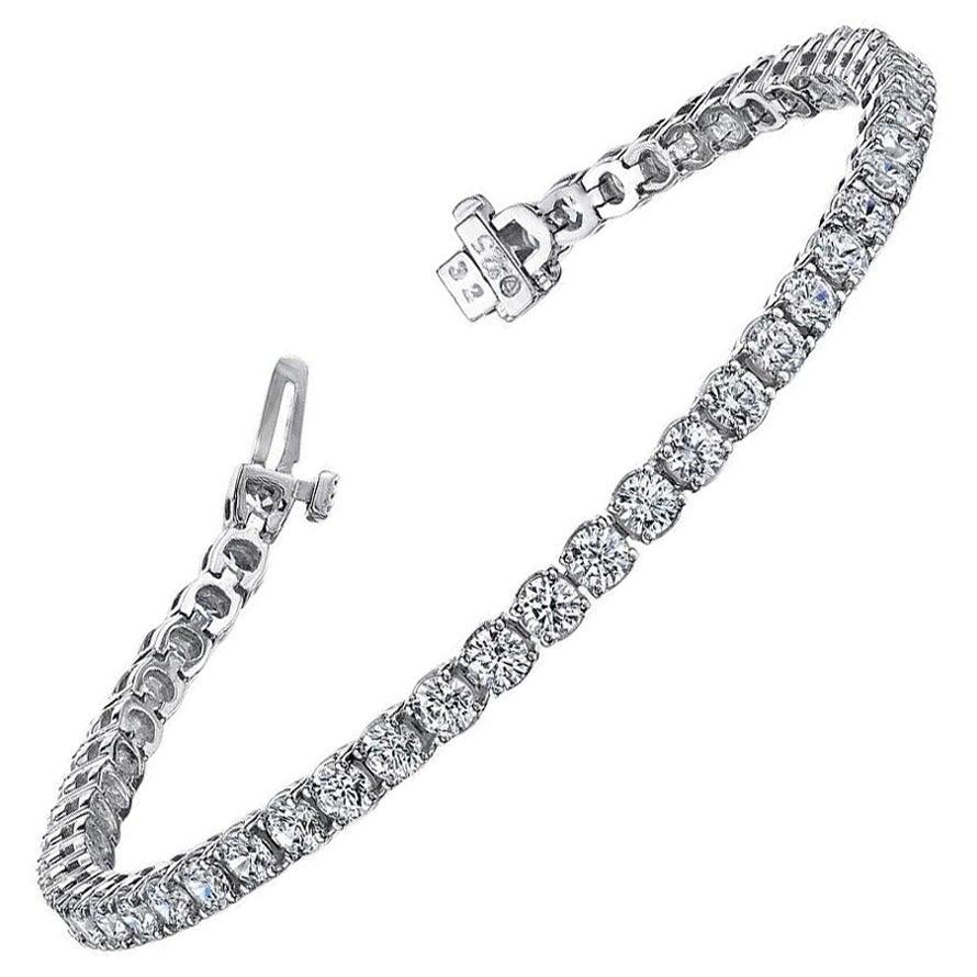 Bracelet en or blanc et diamants de 4 carats en vente