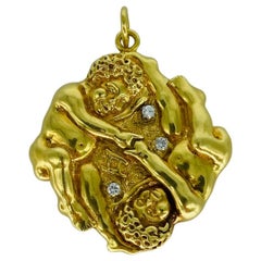 Vintage Large Gemini Astrology Zodiac 0.36 Carat Diamond Pendant 18k Gold