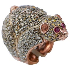 Bär-Ring mit Rubinen, Diamanten, Roségold und Silber