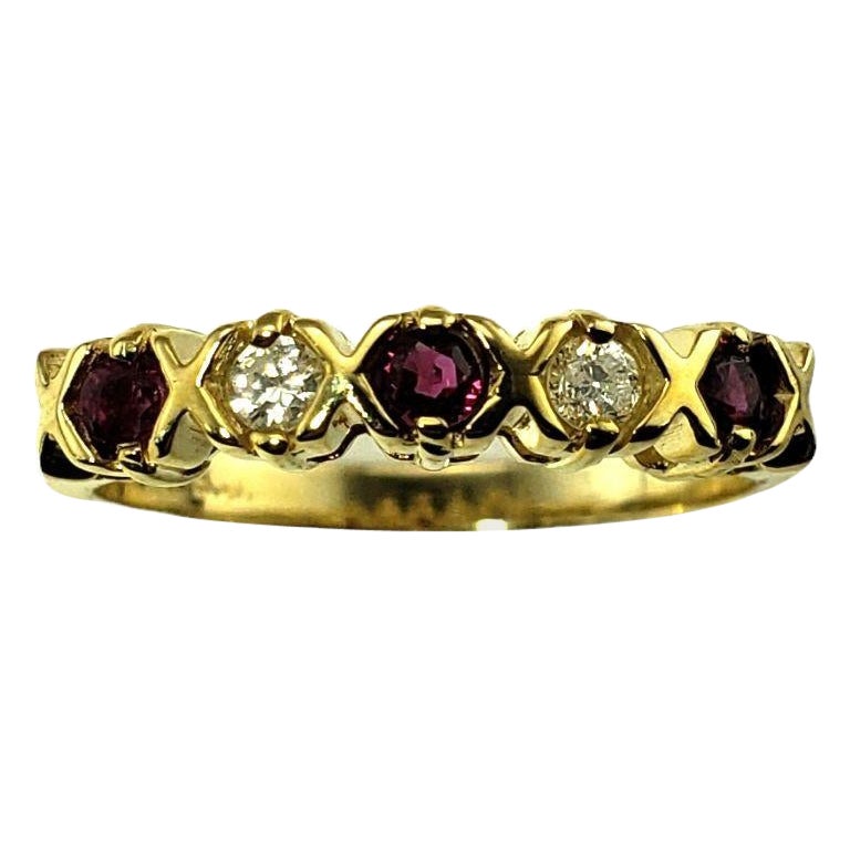 14 Karat Yellow Gold and Diamond "X" Ring For Sale at 1stDibs