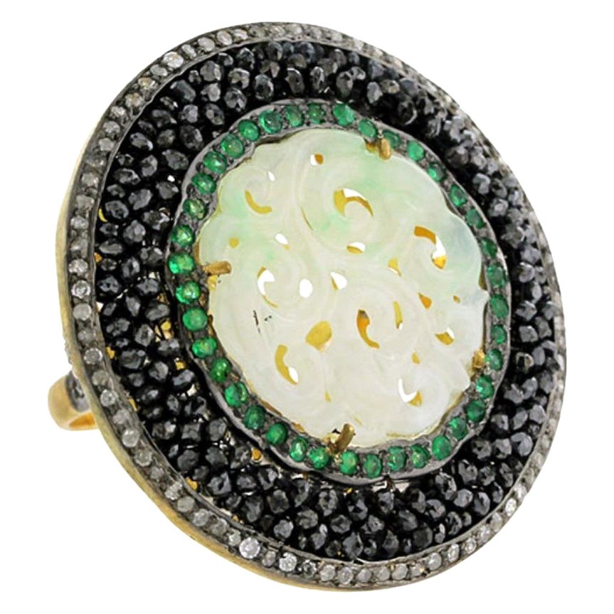 Carved Jade 18k Gold Ring with Filgree Work Equipped by Fancy Diamonds & Emerald
