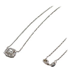 14k Weißgold Halskette mit Halo-Anhänger mit Diamanten im Smaragdschliff