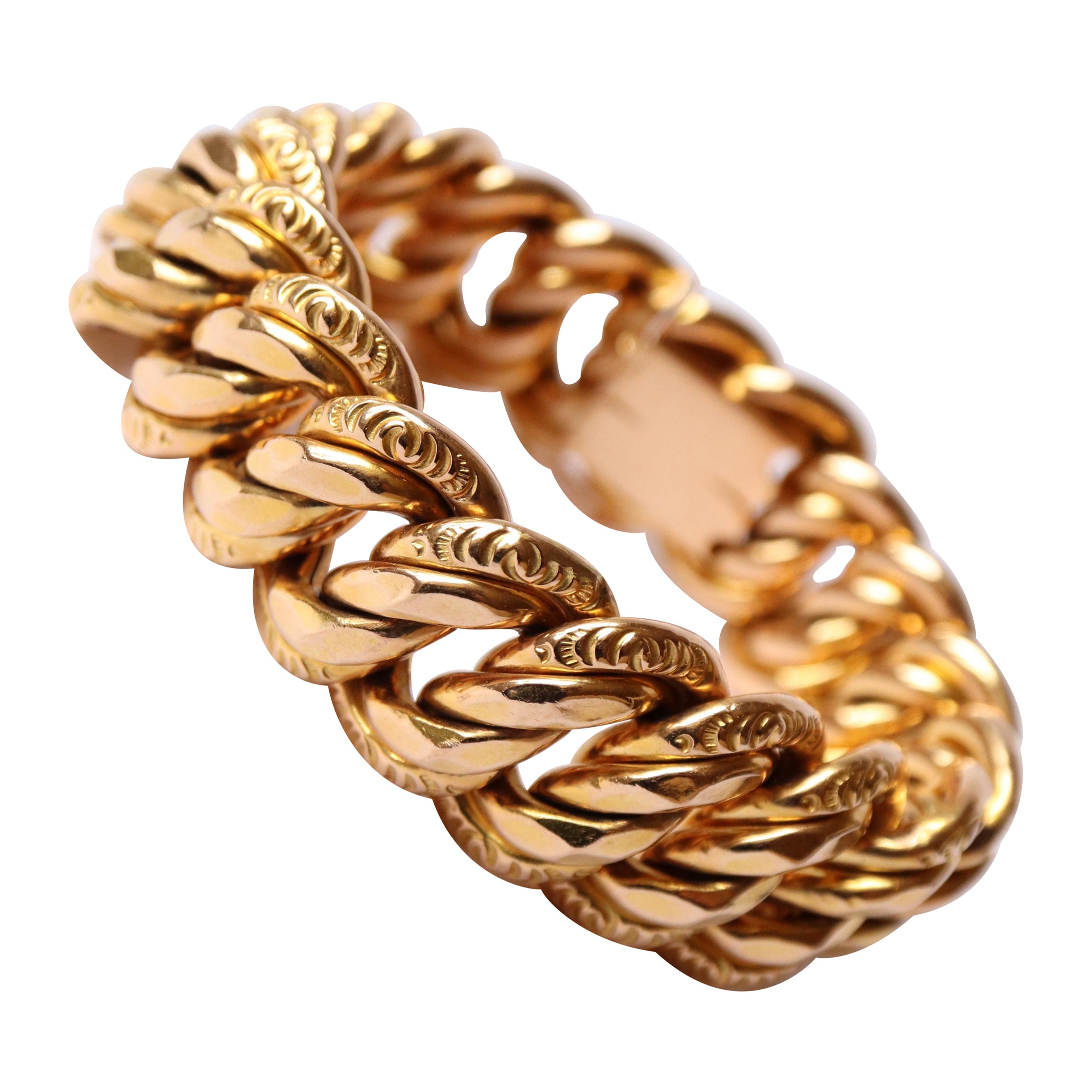 Bracelet American Double Link Hammered in 18 Karat Yellow Gold, circa 1970 For Sale