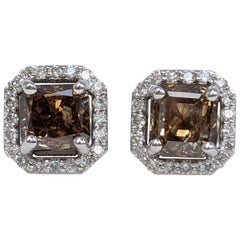 NO RESERVE - 2.34cttw Fancy Diamonds, 14 Karat, White Gold, Earrings