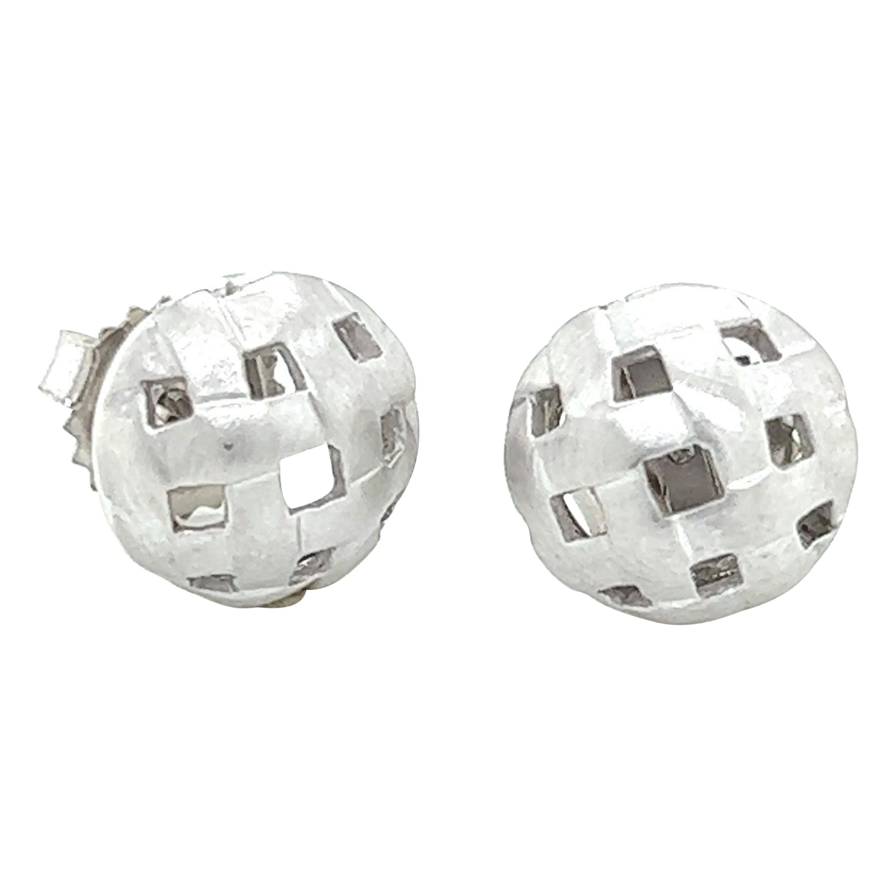 18k White Gold Basket Weave Stud Earrings For Sale