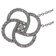 Or blanc 1,68 carat VS G  Collier avec pendentif central  Diamant 0,25 carat 