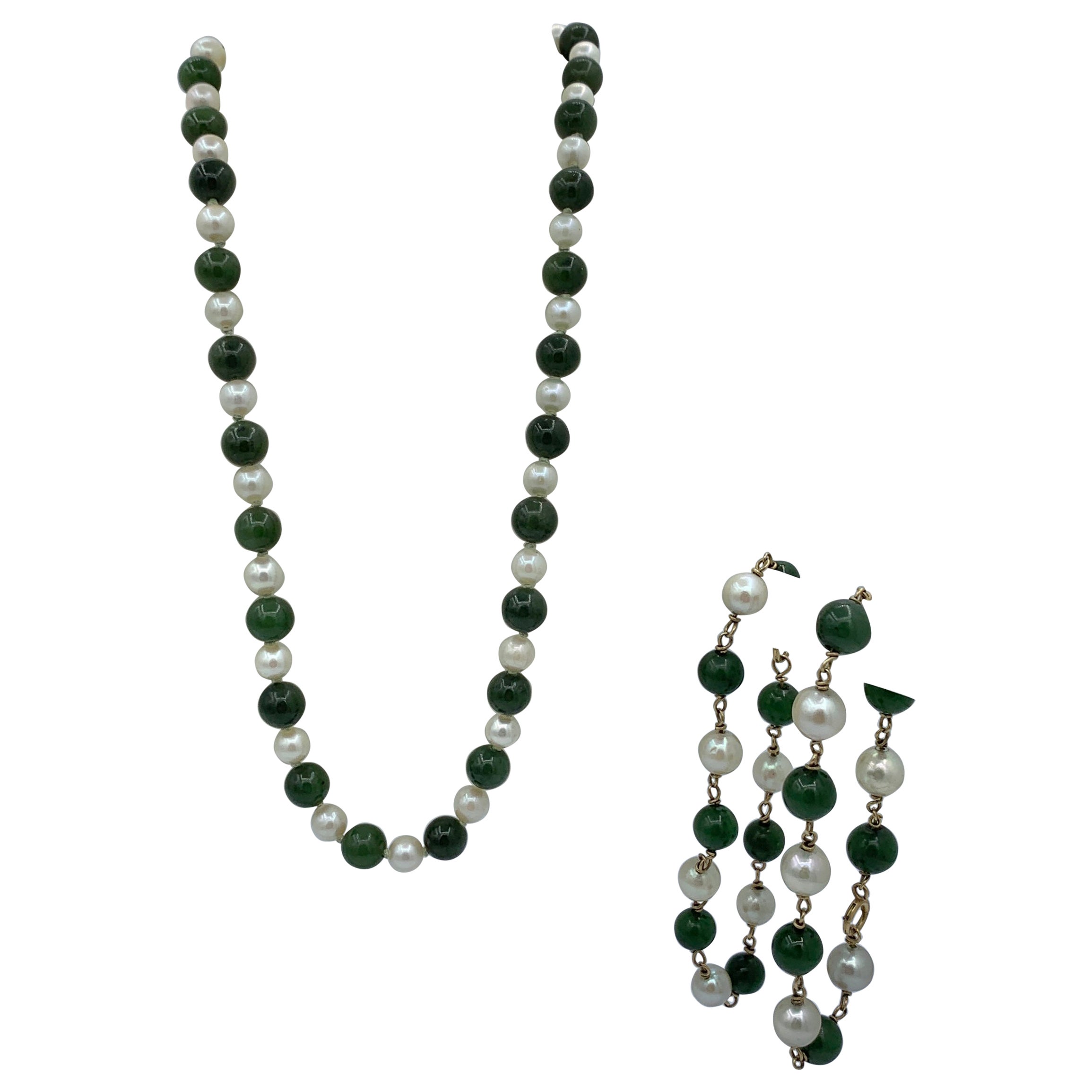 Art Deco Jade Pearl Necklace and Two Bracelets Set 14 Karat Yellow Gold For Sale