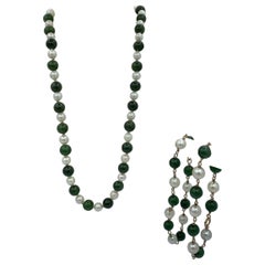 Vintage Art Deco Jade Pearl Necklace and Two Bracelets Set 14 Karat Yellow Gold