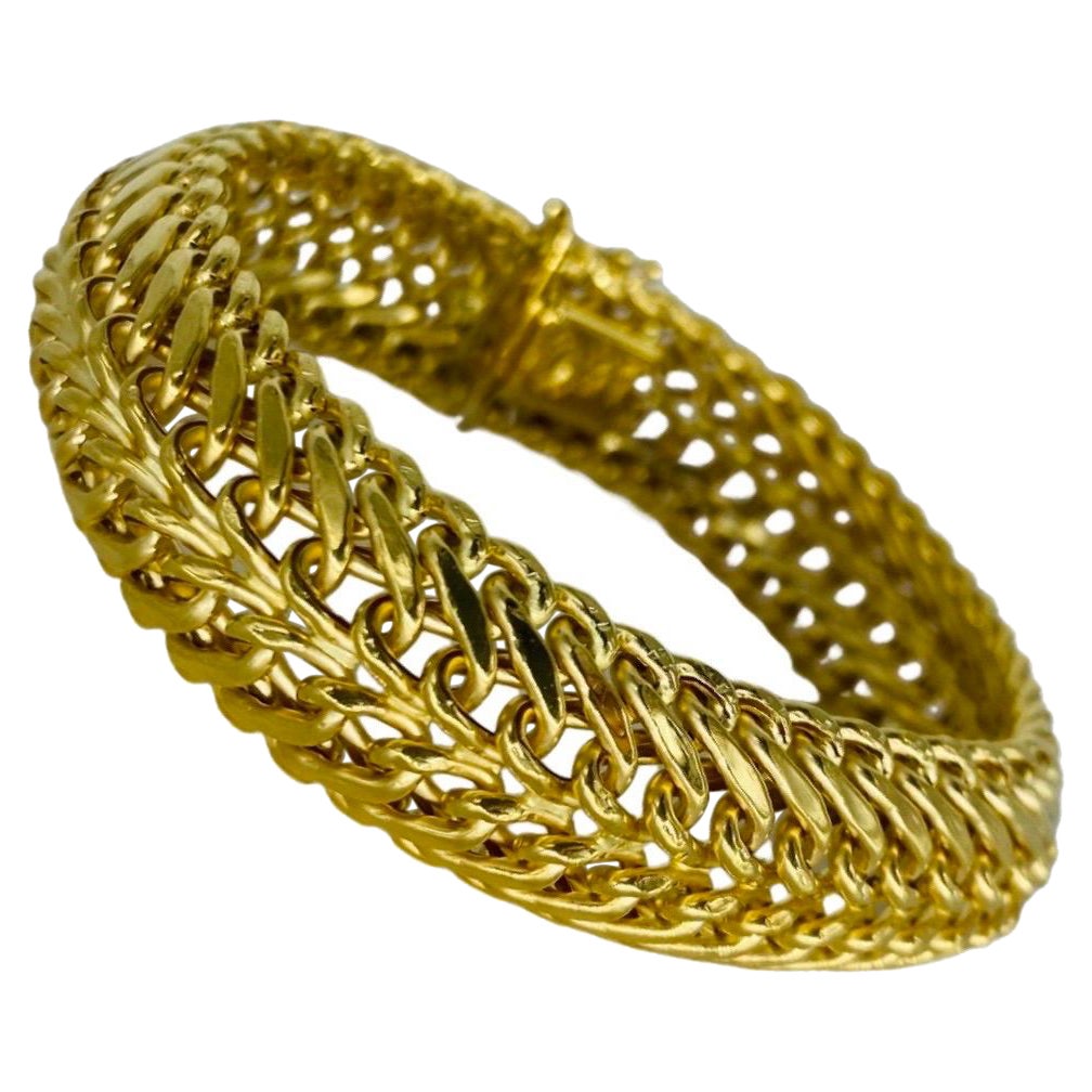 Vintage Woven Swirl Bracelet 18 Karat Gold For Sale