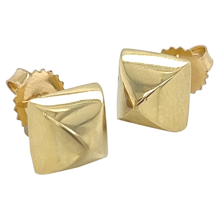 18k Yellow Gold Studded Stud Earrings For Sale at 1stDibs