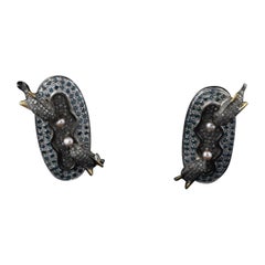 Boucles d'oreilles classiques en argent avec diamants et perles, boucles d'oreilles anciennes de style victorien.