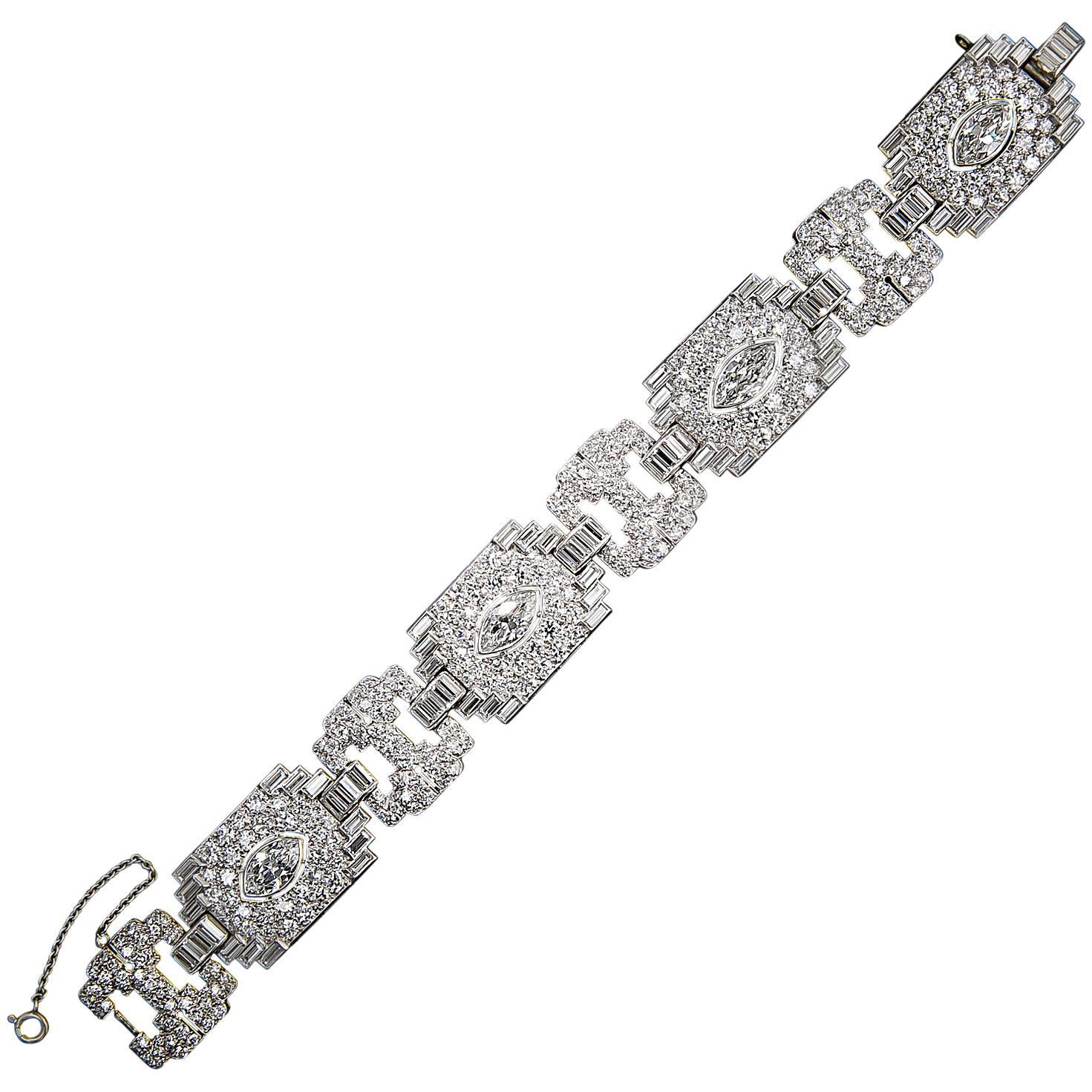 Art Deco Exceptional 23 Carats Diamonds Platinum Bracelet For Sale