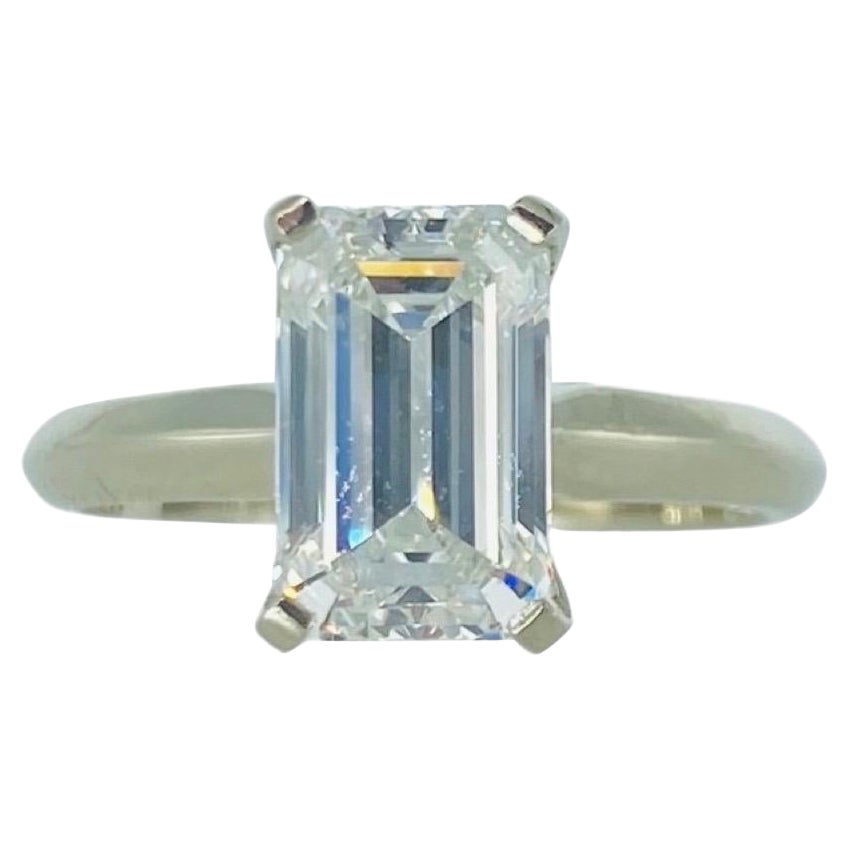 GIA Certificado 2.04 Quilates F/VVS2 Diamante Corte Esmeralda Anillo Solitario 14 Kilates