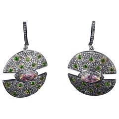 Boucles d'oreilles pendantes de style victorien en argent, quartz et chrome Diopside