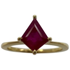 Used 0.73 Carat Pinkish Red Ruby Fancy Kite Cut 18k Yellow Gold Modern Solitaire Ring