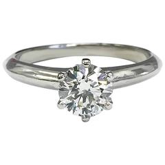 Tiffany & Co. 0::73 Karat runder Brillant Diamant Platin Verlobungsring